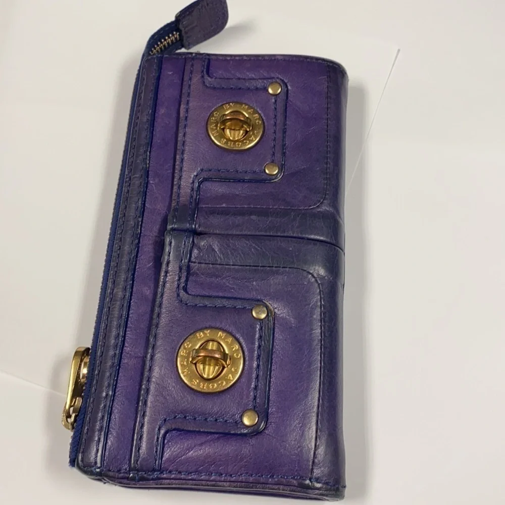 Marc Jacobs Totally Turnlock Purple Leather Wallet